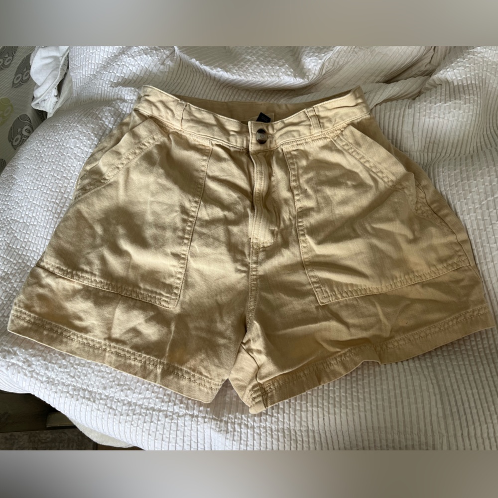 Universal Thread Tan Women's Shorts